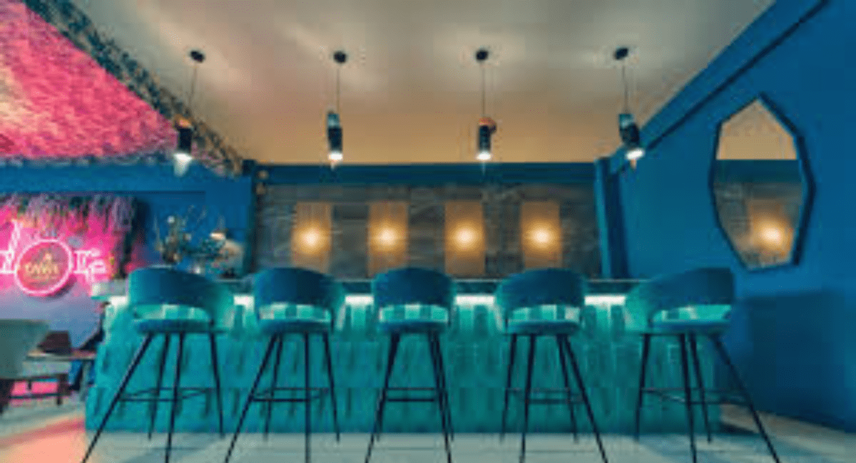 Tava Restaurant & Lounge